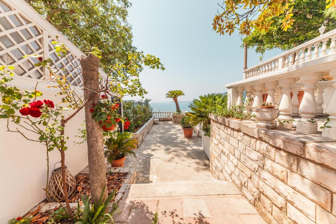 Apartments Belvedere Herceg Novi Bagian luar foto