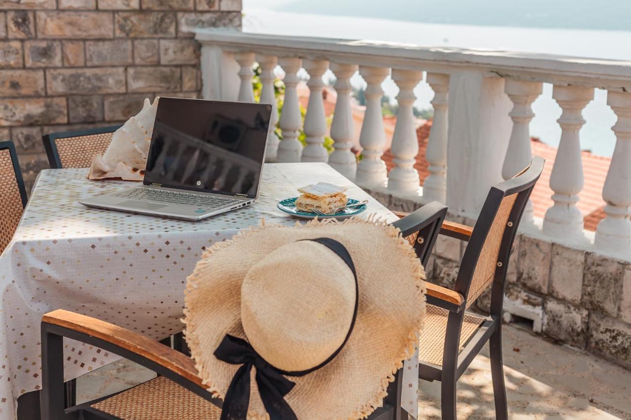 Apartments Belvedere Herceg Novi Bagian luar foto