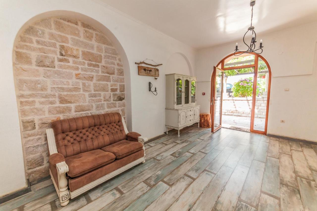 Apartments Belvedere Herceg Novi Bagian luar foto
