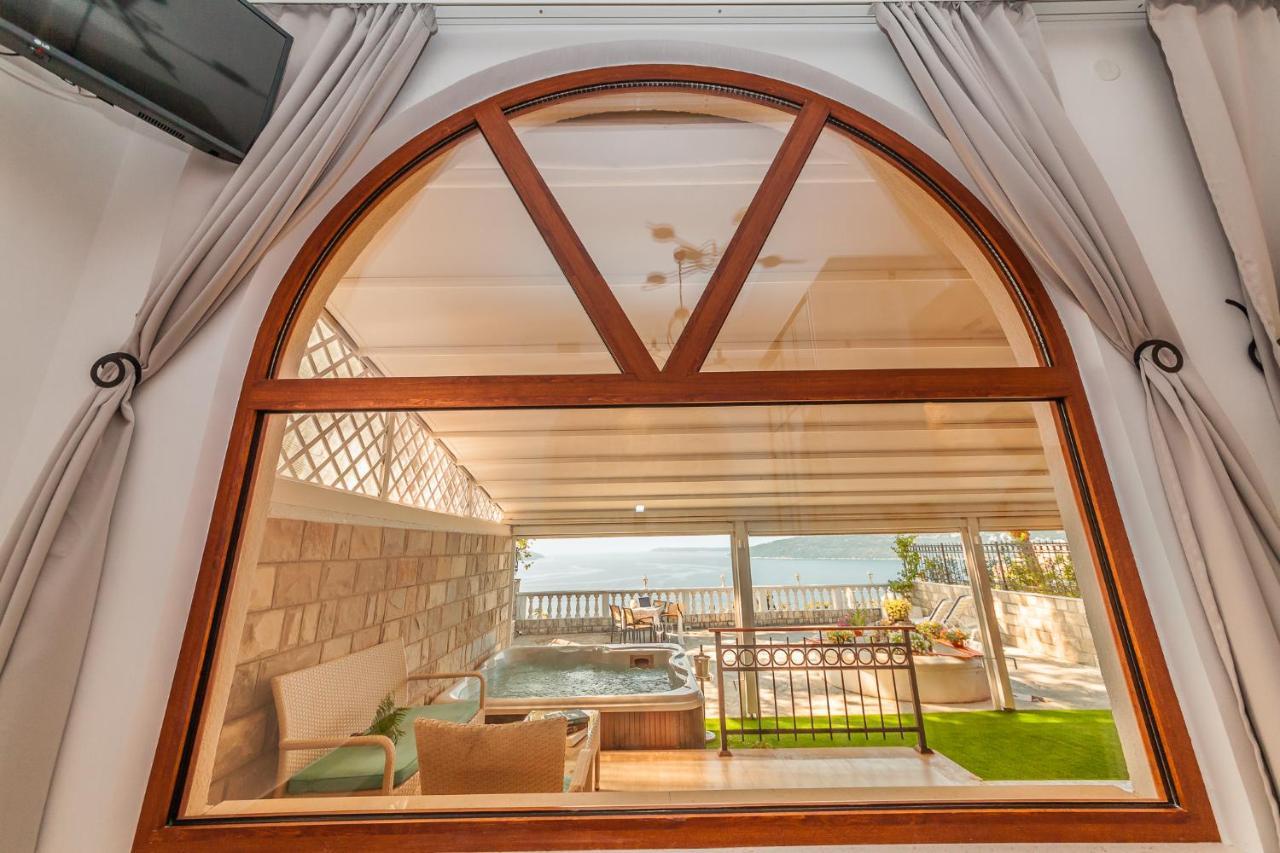 Apartments Belvedere Herceg Novi Bagian luar foto
