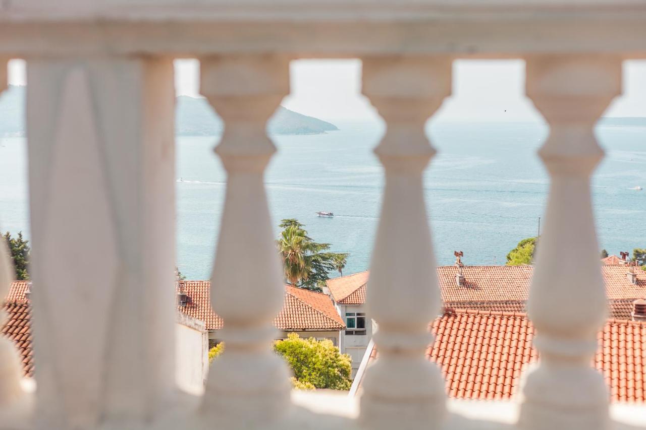 Apartments Belvedere Herceg Novi Bagian luar foto