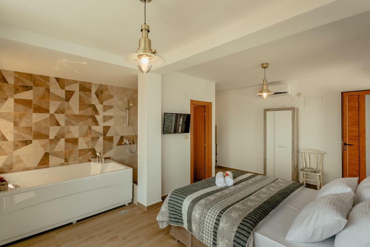 Apartments Belvedere Herceg Novi Bagian luar foto
