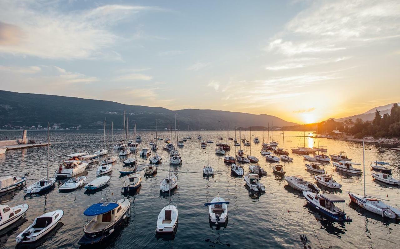 Apartments Belvedere Herceg Novi Bagian luar foto
