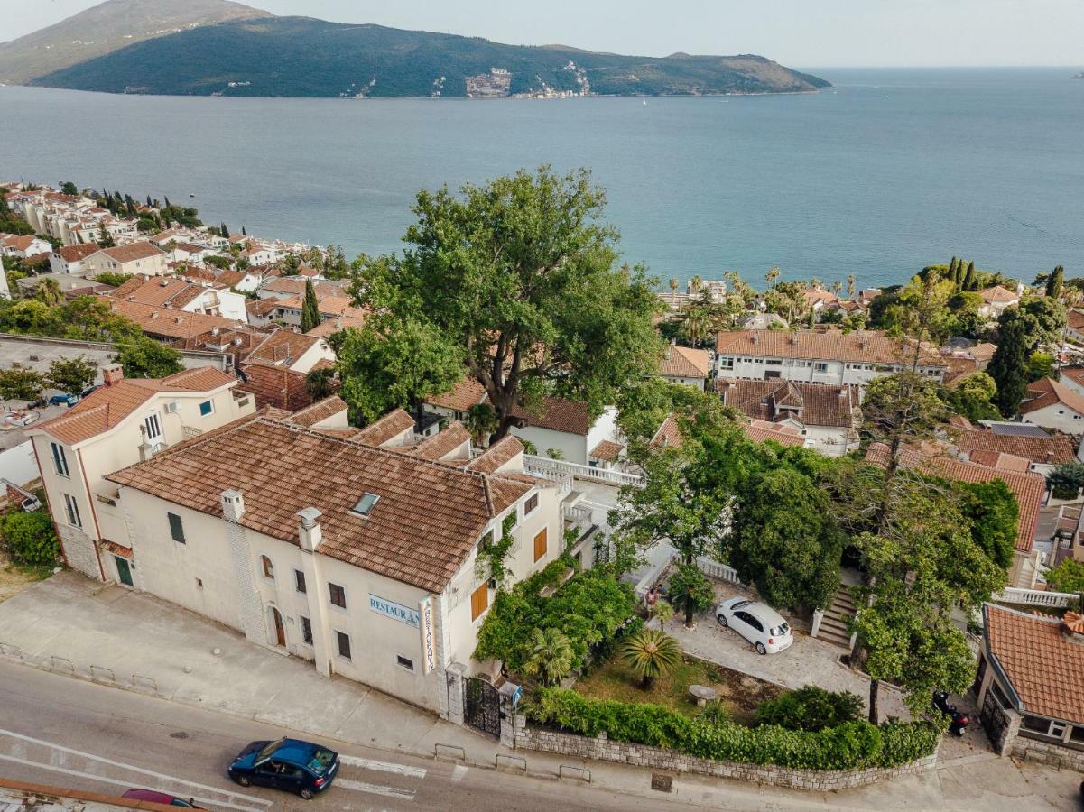 Apartments Belvedere Herceg Novi Bagian luar foto