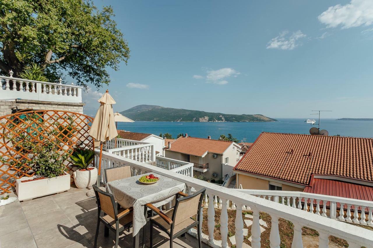 Apartments Belvedere Herceg Novi Bagian luar foto